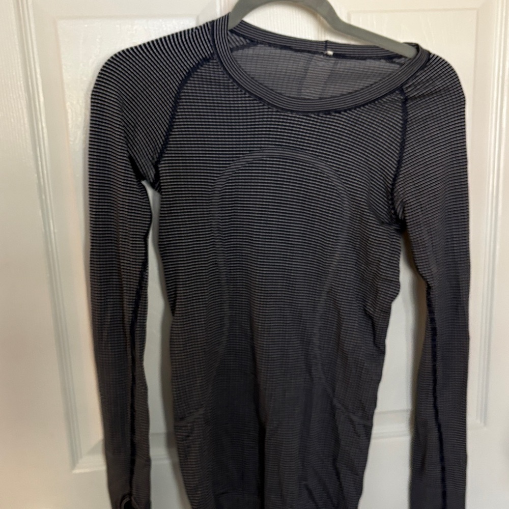 Striped Long Sleeve Top women’s lululemon (navy blue)